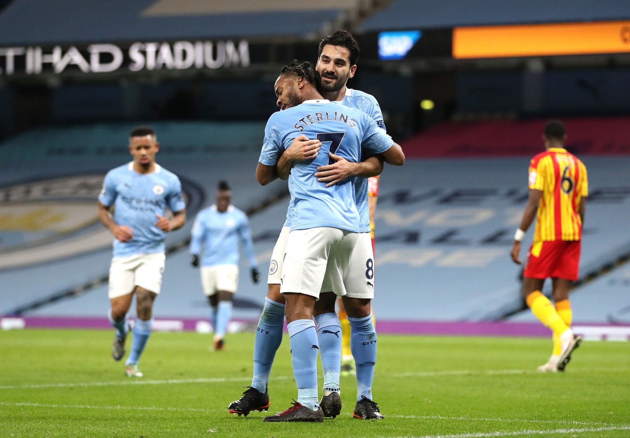 并经过瑞丽 并经过瑞丽